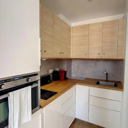 Henri Camille Real Estate - Bambou- One Bedroom Downtown