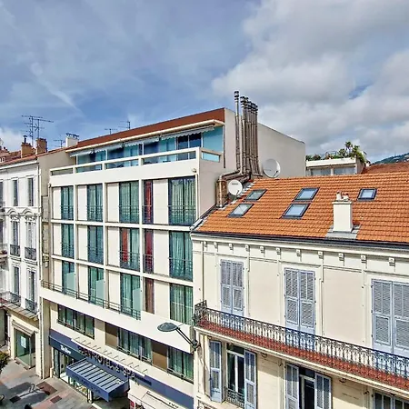 Henri Camille Real Estate - Bambou- One Bedroom Downtown Apartman